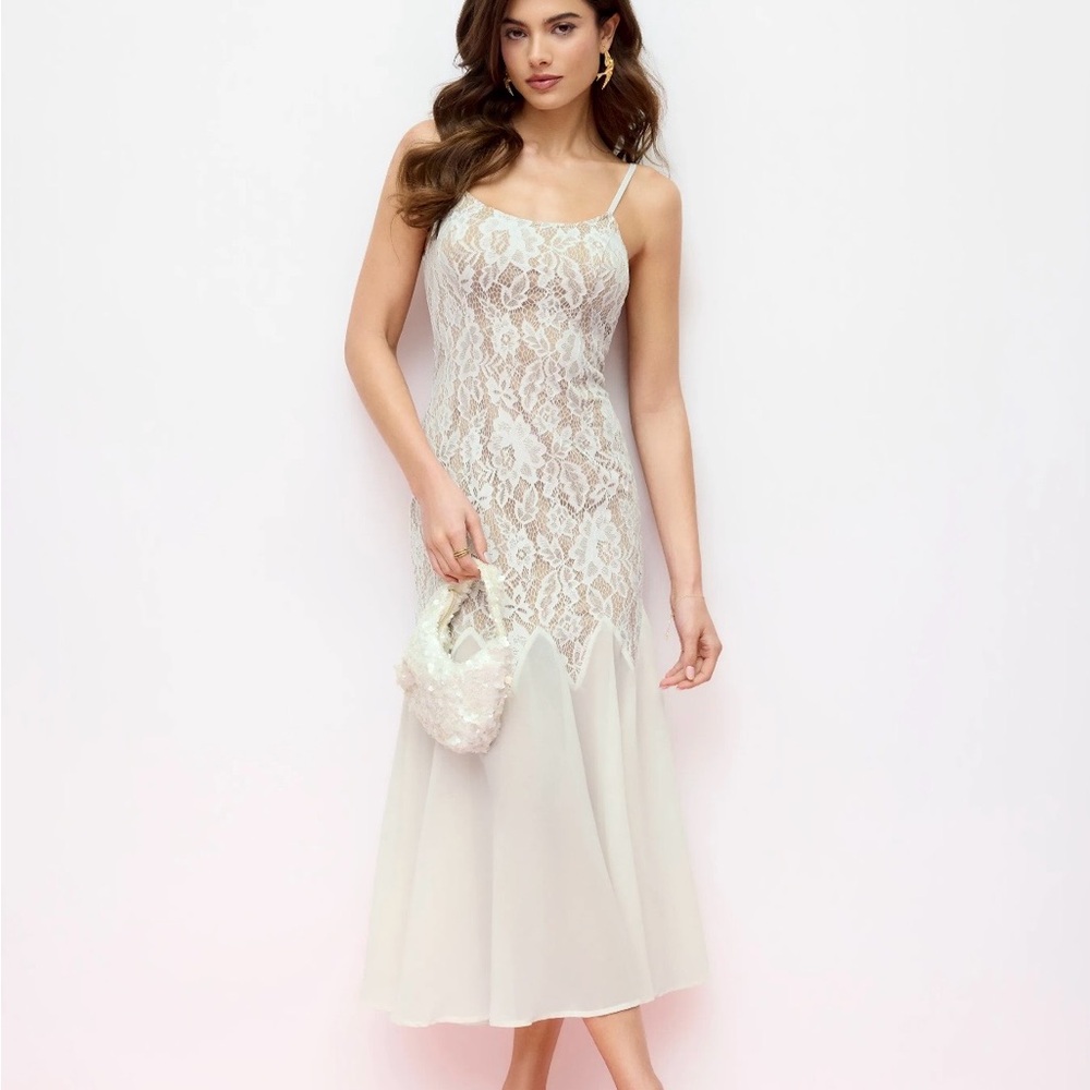 Elegant White Lace Dress
